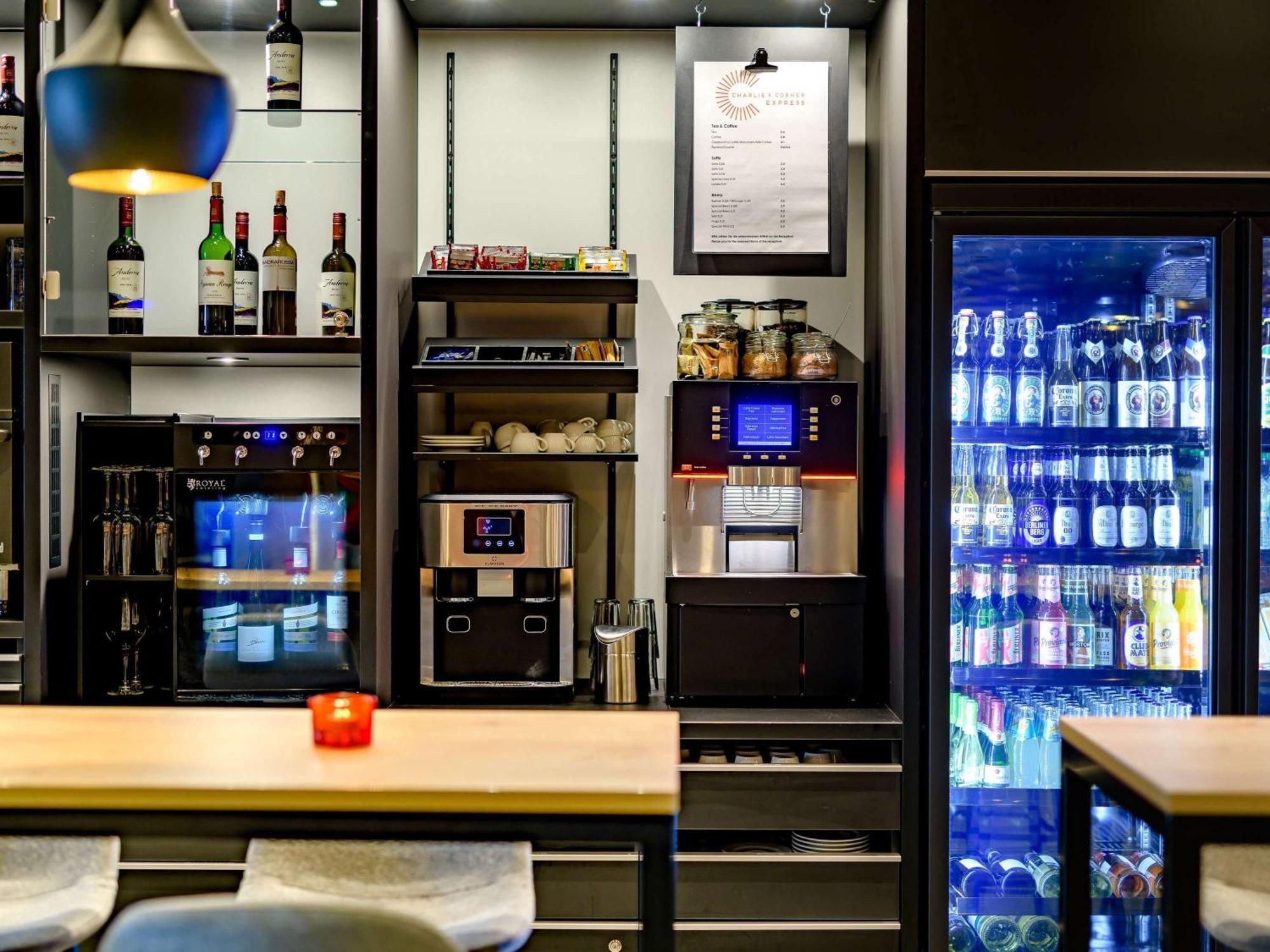 Hotel Ibis Berlin Hauptbahnhof Esterno foto